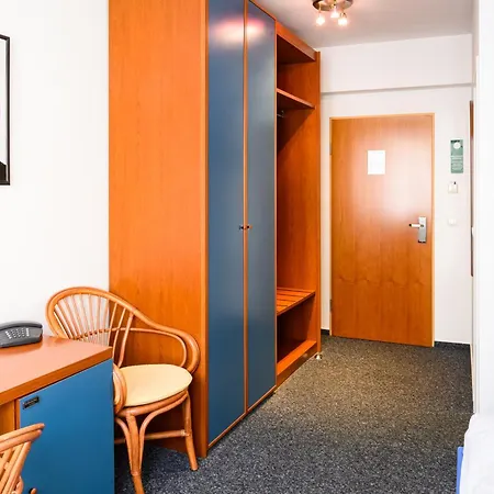 Отель Vinetahotel Stadt